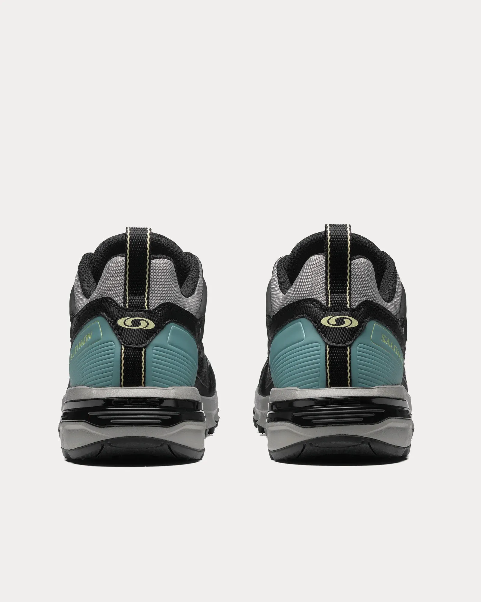 ACS   Ghost Gray / Black / Arona Low Top Sneakers