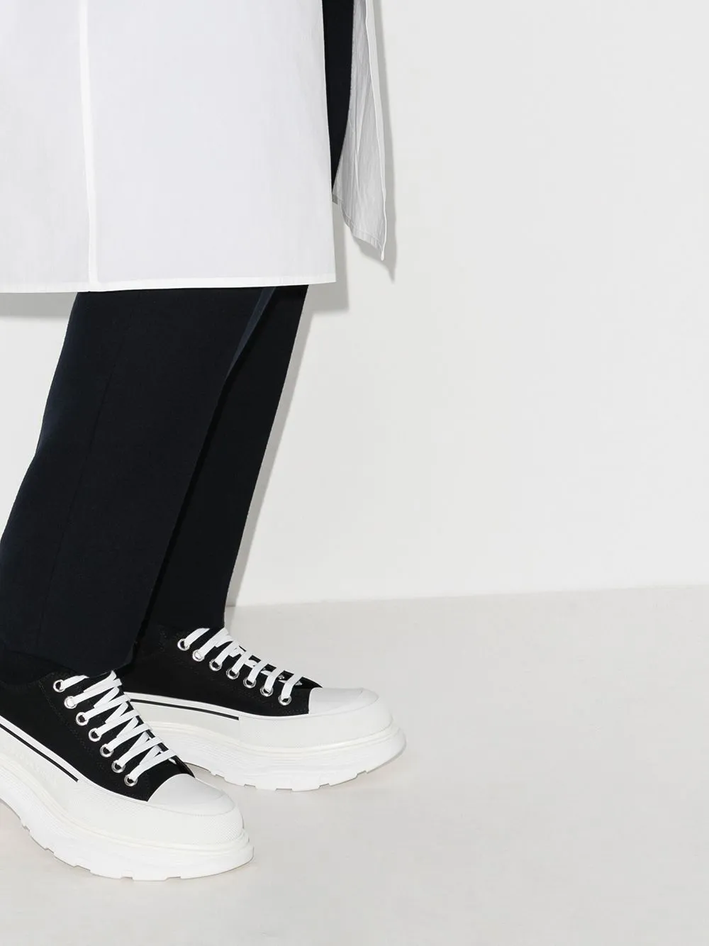 ALEXANDER MCQUEEN Tread Slick Lace-up Sneakers Black/White