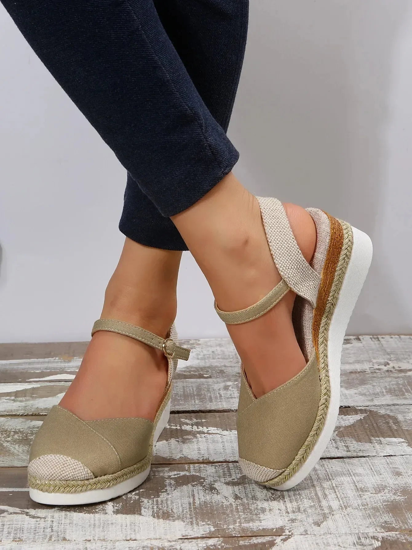 Courtney | Women's Closed Toe Wedge Sandals
