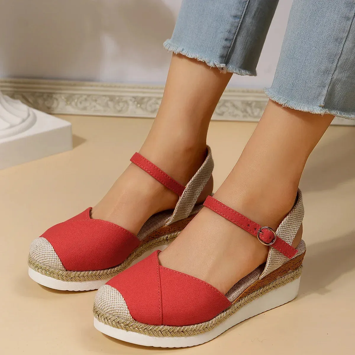 Courtney | Women's Closed Toe Wedge Sandals