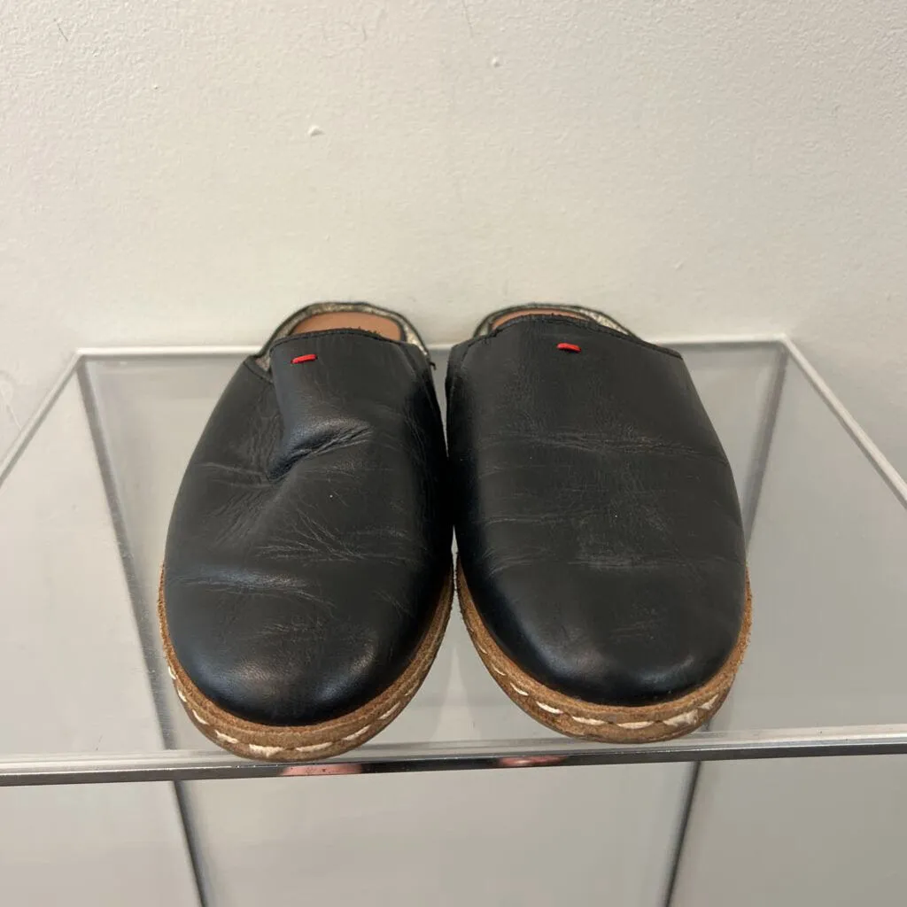 Ellen Degeneres Black Leather Slip On Mules 8.5