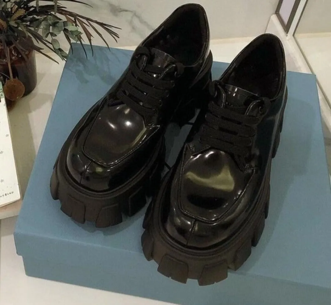 Fashion Thick Sole Round Toe Lace up Flat Platforms British Style Oxfords Shoes