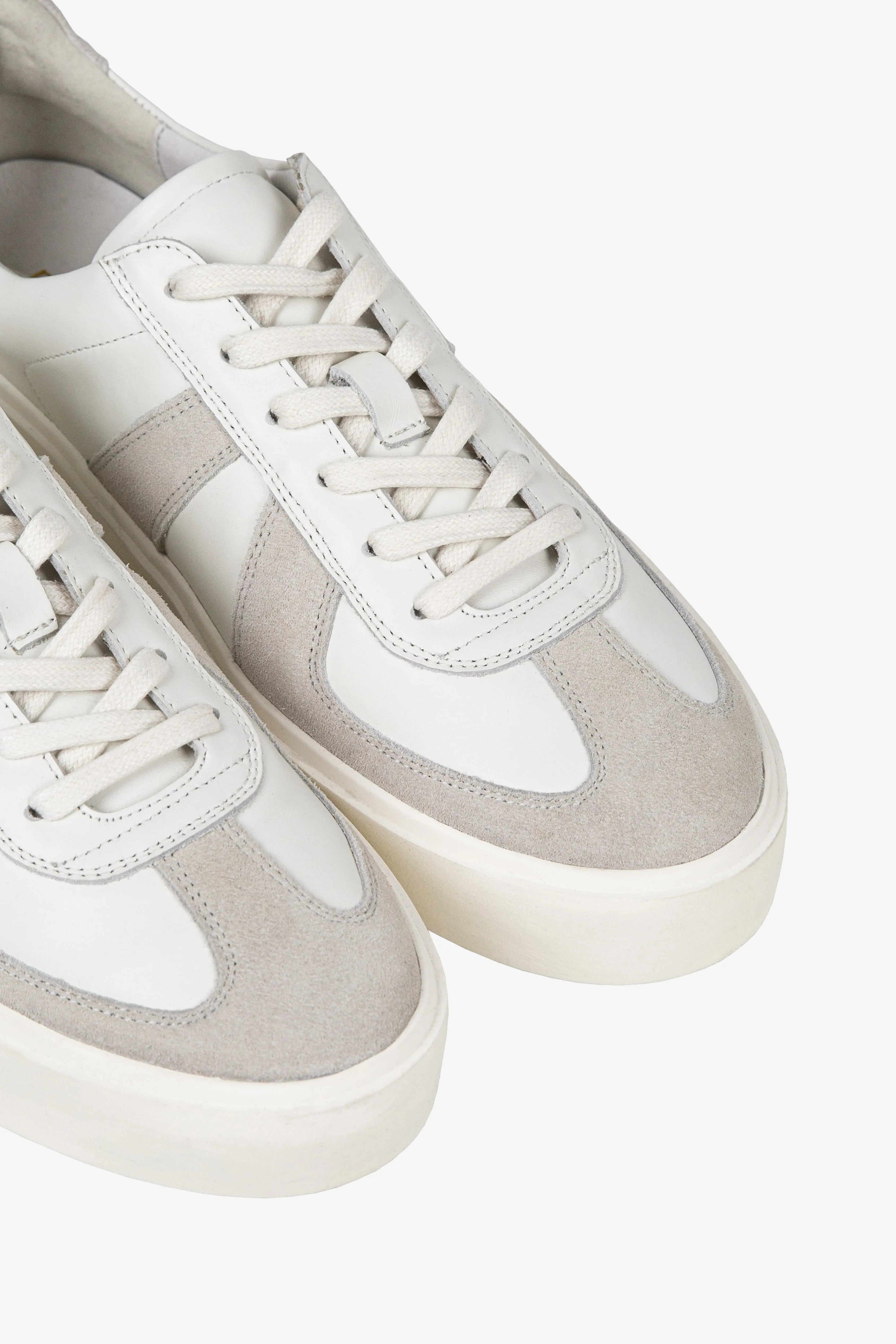 GAT Sneaker - White