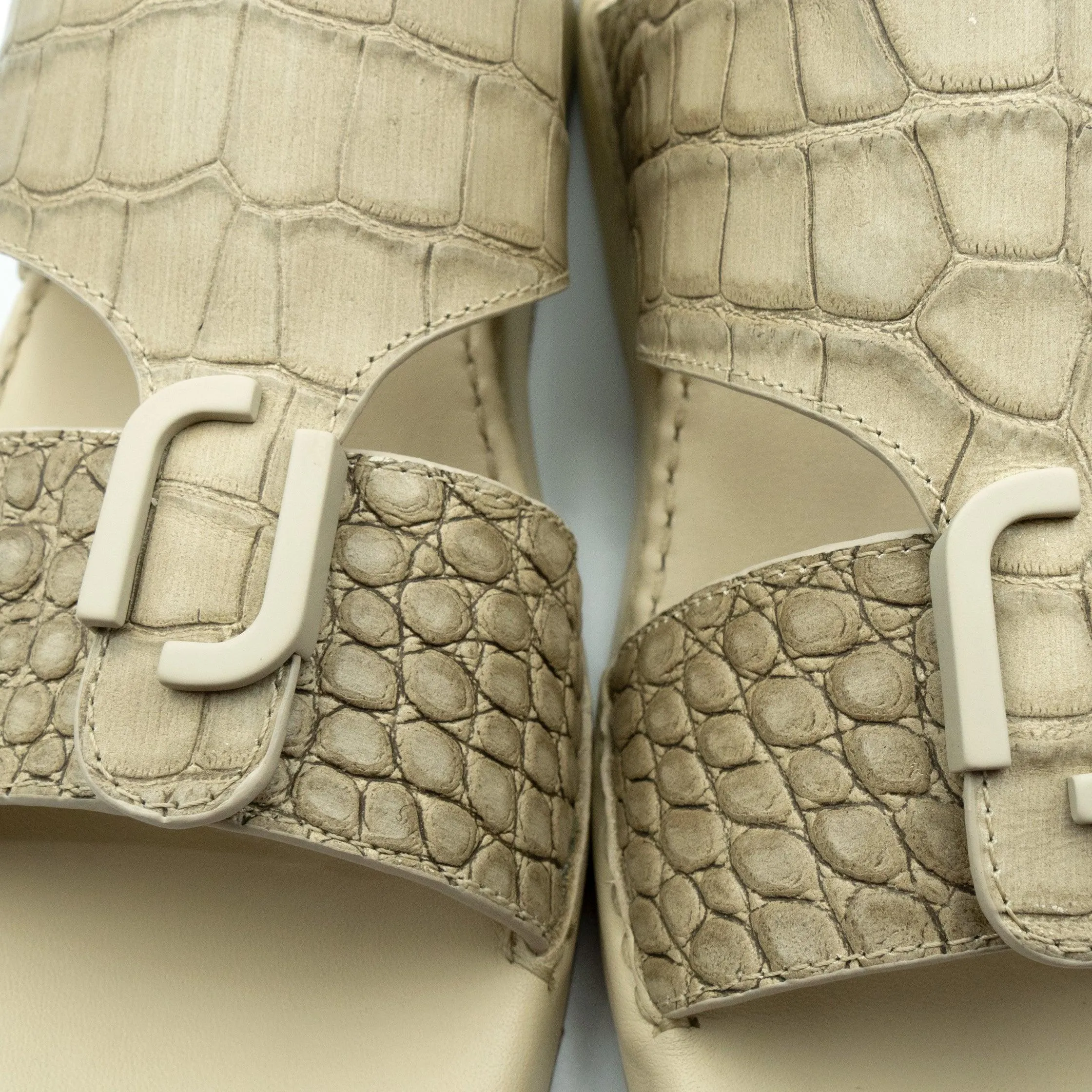 MATTE CROCO ARABIC SANDAL REC-01