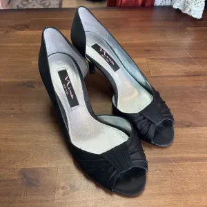 Nina Black Peep Toe Heels 6.5