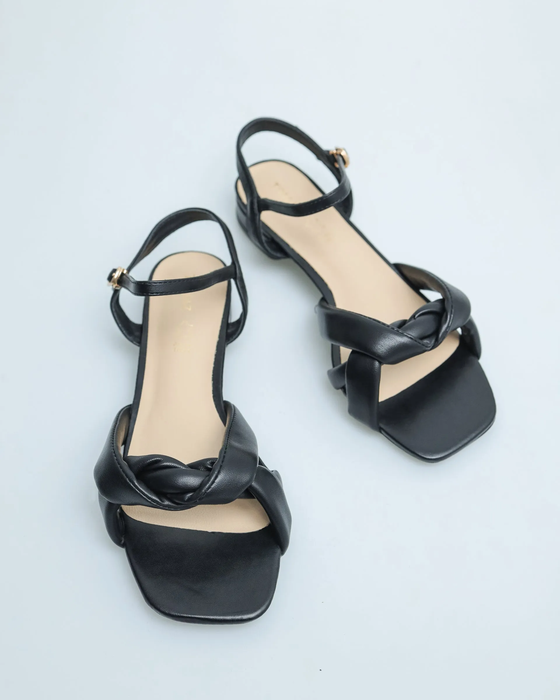 Tomaz YX83 Ladies Twisted Strap Slingback Sandals (Black)