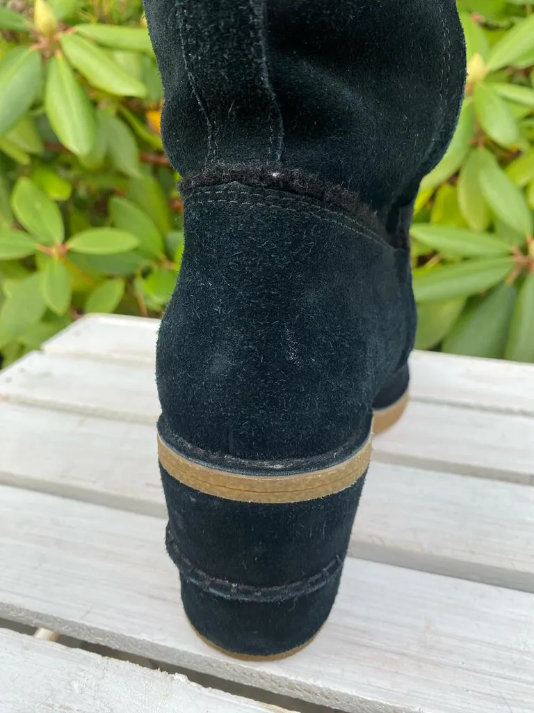 Ugg Kasen Tall II Boots - Size 8.5