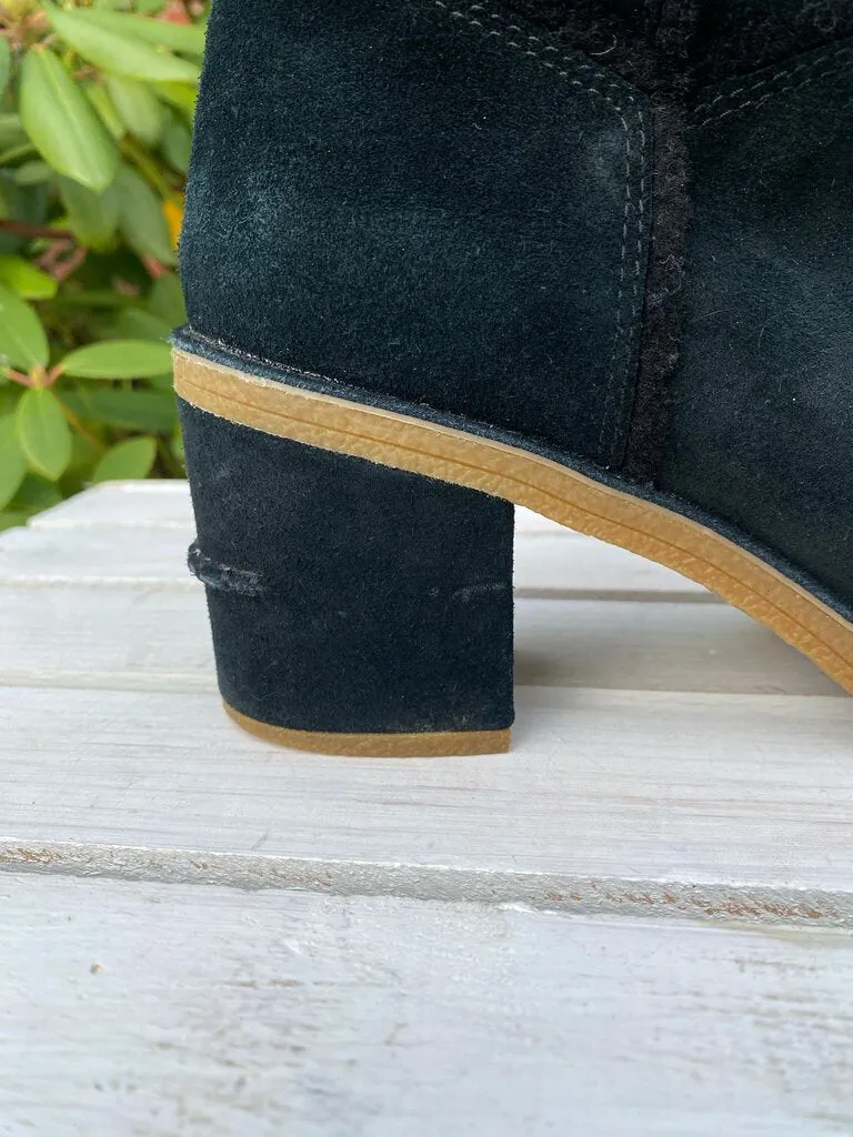 Ugg Kasen Tall II Boots - Size 8.5