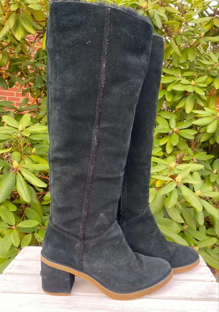 Ugg Kasen Tall II Boots - Size 8.5