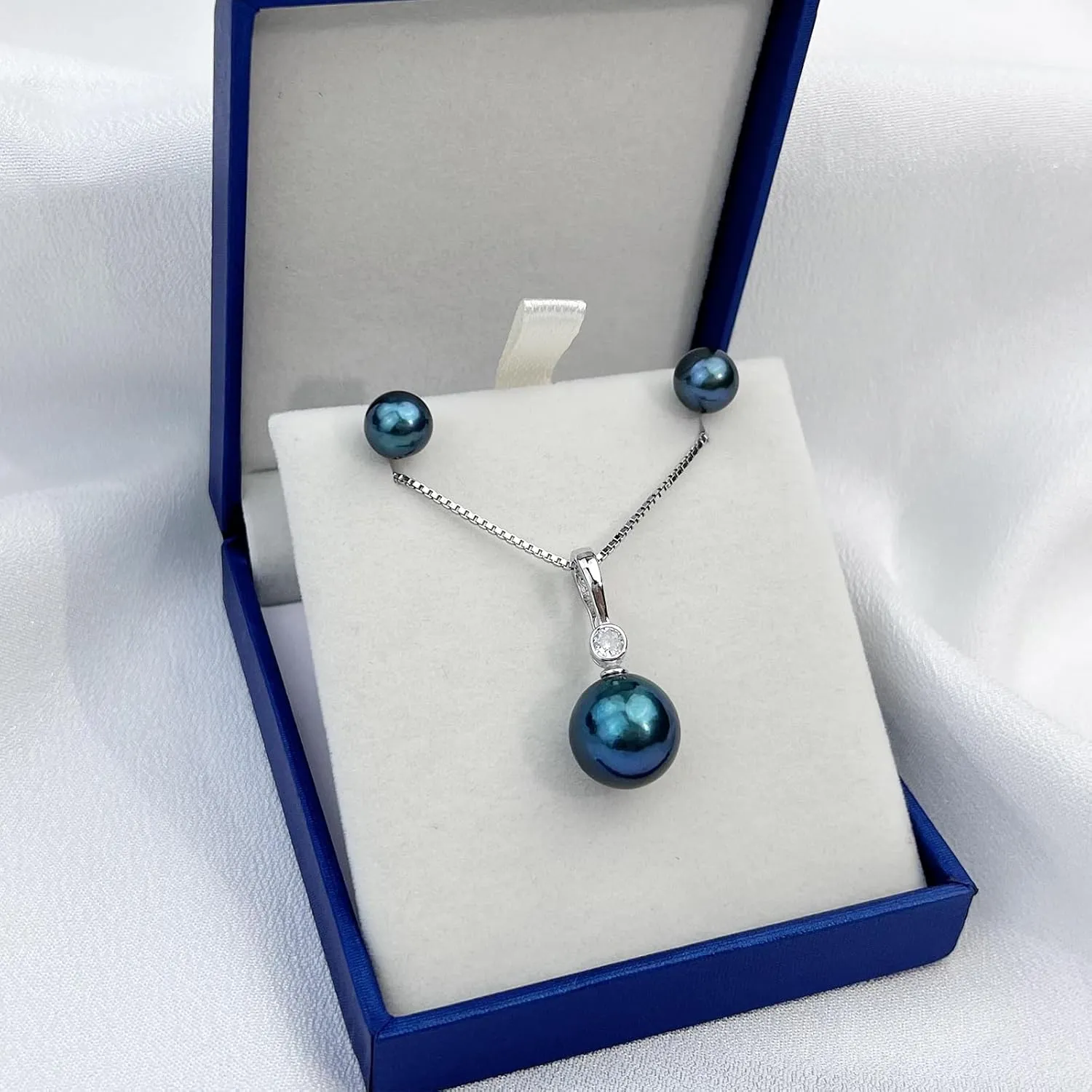 YAMI Pearl Neckalce and Earrings Set, Pearl Jewelry Set for Women, Genuine Cultured Blue/Black/Golden Pearls Crafted in 925 Sterling Silver, Luxurious Jewelry Gifts for Women, Length 18 2IN
